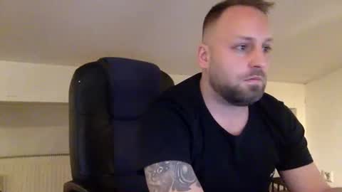 Snapshot of kobasic chatting on 1, 2, 2026 hugo online show from 1, 2, 2026