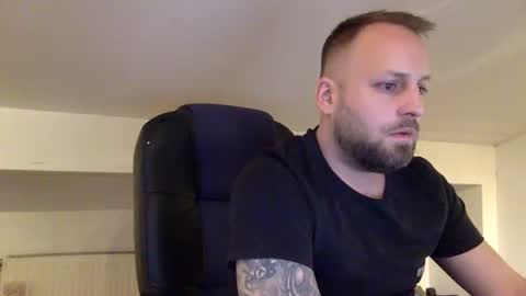 Snapshot of kobasic chatting on 4, 2, 2026 hugo online show from 4, 2, 2026