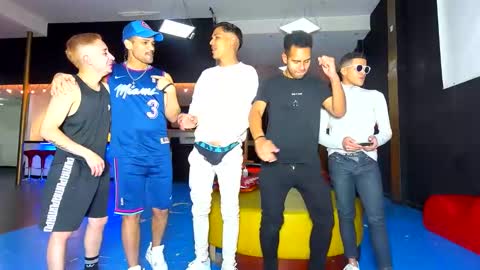 Snapshot of kobayaske chatting on 12, 1, 2025 kobayaske online show from 12, 1, 2025