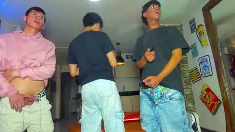 Snapshot of kobayaske chatting on 11, 3, 2025 kobayaske online show from 11, 3, 2025