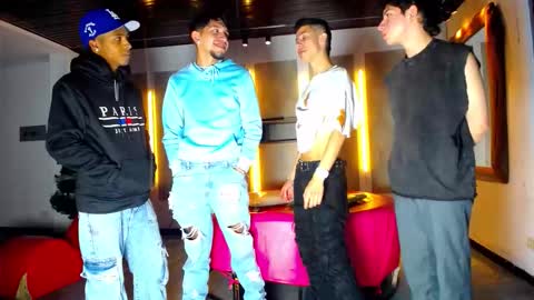 Snapshot of kobayaske chatting on 21, 12, 2025 kobayaske online show from 21, 12, 2025