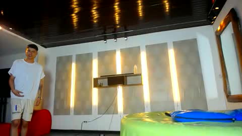 Snapshot of kobayaske chatting on 7, 3, 2026 kobayaske online show from 7, 3, 2026