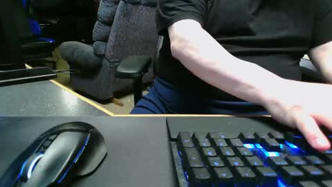 Snapshot of kodiak1974 chatting on 30, 11, 2025 Kodiak1974 online show from 30, 11, 2025