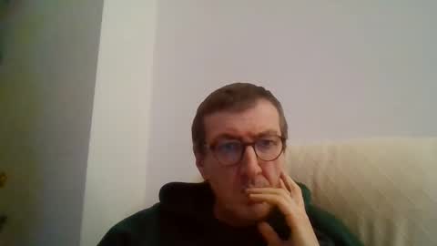 Snapshot of kolesie7 chatting on 4, 1, 2025 JUAN CARLOS online show from 4, 1, 2025