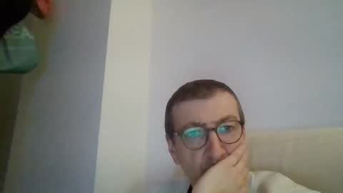 Snapshot of kolesie7 chatting on 4, 3, 2025 JUAN CARLOS online show from 4, 3, 2025