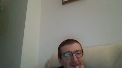 Snapshot of kolesie7 chatting on 11, 10, 2025 JUAN CARLOS online show from 11, 10, 2025