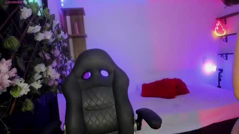 Kora Red online show from 12, 11, 2025