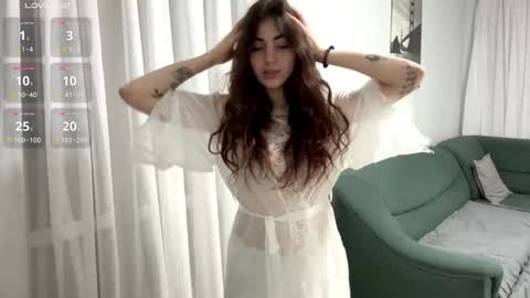 Snapshot of korialmas chatting on 18, 12, 2025 Nova online show from 18, 12, 2025