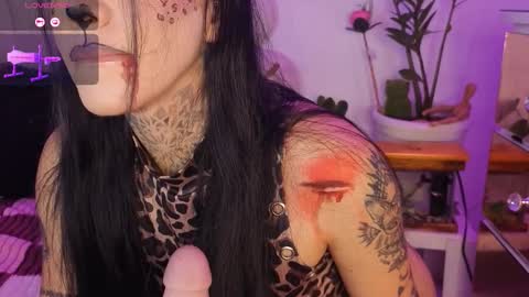 Snapshot of korolovaa chatting on 7, 10, 2025 korolova online show from 7, 10, 2025