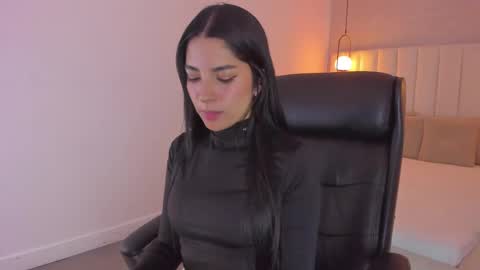 K O S M I C online show from 10, 2, 2025