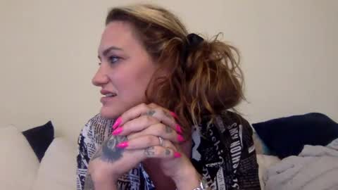 koyoteej online show from 13, 1, 2025