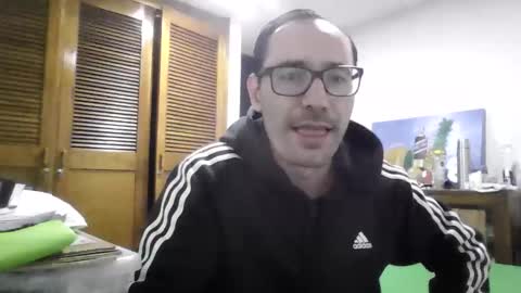 Snapshot of kratosmorgen chatting on 2, 4, 2026 KratosMorgen online show from 2, 4, 2026