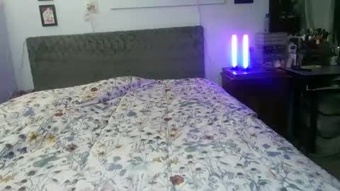 Snapshot of kreamyk420 chatting on 26, 10, 2025 kreamyk420 online show from 26, 10, 2025