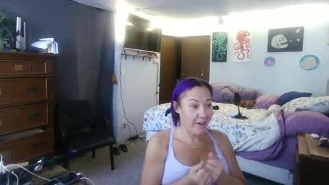 Snapshot of kreamyk420 chatting on 2, 11, 2025 kreamyk420 online show from 2, 11, 2025