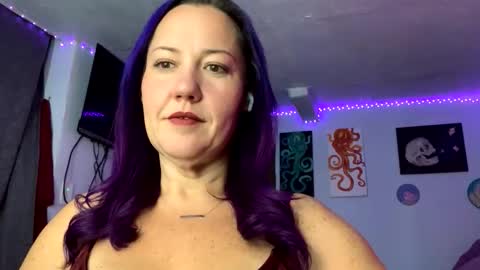 Snapshot of kreamyk420 chatting on 26, 11, 2025 kreamyk420 online show from 26, 11, 2025