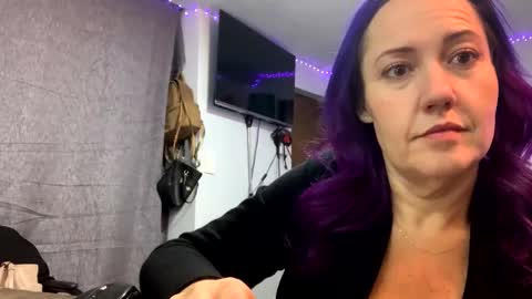 Snapshot of kreamyk420 chatting on 17, 12, 2025 kreamyk420 online show from 17, 12, 2025