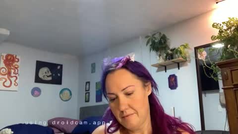 Snapshot of kreamyk420 chatting on 19, 12, 2025 kreamyk420 online show from 19, 12, 2025