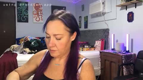 Snapshot of kreamyk420 chatting on 21, 12, 2025 kreamyk420 online show from 21, 12, 2025