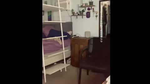 Snapshot of kreamyk420 chatting on 17, 3, 2026 kreamyk420 online show from 17, 3, 2026