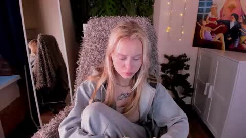 kris_grant online show from 5, 12, 2025