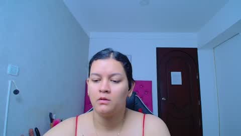 kriss_sweetboobs online show from 17, 7, 2026