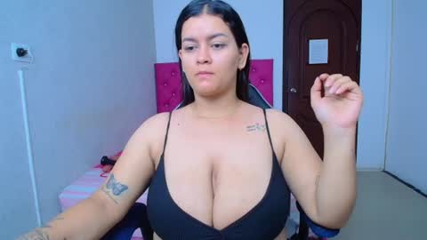 kriss_sweetboobs online show from 28, 7, 2026