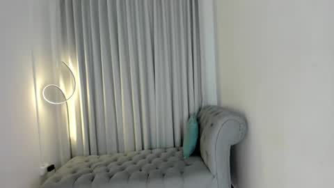 Krisstine  online show from 4, 8, 2026