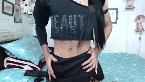 Snapshot of krisstal703358 chatting on 23, 11, 2025 krisstal703358 online show from 23, 11, 2025