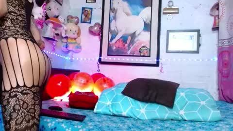 Snapshot of krisstal703358 chatting on 18, 12, 2025 krisstal703358 online show from 18, 12, 2025