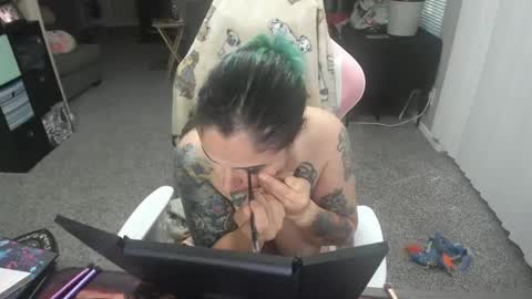 Snapshot of kristajay chatting on 7, 11, 2025 Krista online show from 7, 11, 2025