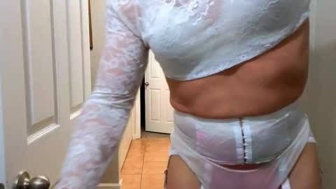 Snapshot of kristal_mountain chatting on 4, 2, 2026 Kristal Mountain online show from 4, 2, 2026