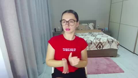 twitter    Annemarye 23 online show from 20, 11, 2025