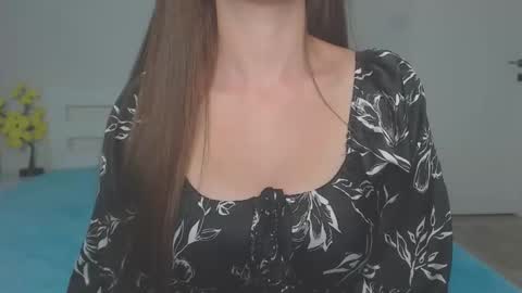 Snapshot of kristenstamen chatting on 1, 10, 2025 KristenStamen online show from 1, 10, 2025