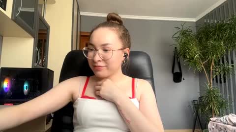 Mila online show from 23, 4, 2026