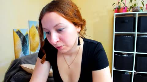 Christina online show from 5, 11, 2025