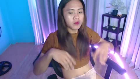 Snapshot of kristine_fox chatting on 13, 5, 2026 kristine_fox online show from 13, 5, 2026
