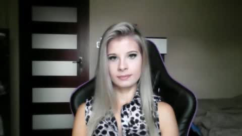 KristineAmore online show from 16, 9, 2025