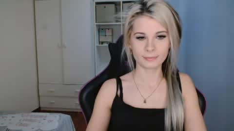 KristineAmore online show from 29, 4, 2026
