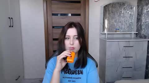 Kristy online show from 24, 10, 2025