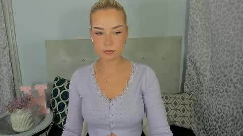KristyFlowers online show from 1, 5, 2026