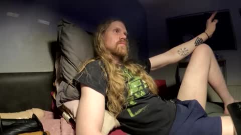 Snapshot of krullz123 chatting on 7, 4, 2026 Krullz online show from 7, 4, 2026