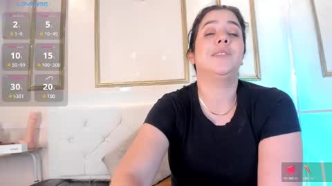 Kystal Taylor online show from 28, 1, 2025