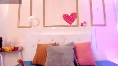 Kystal Taylor online show from 9, 3, 2025