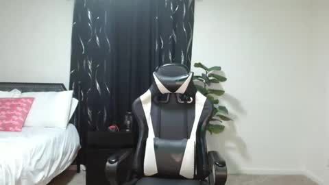 Krystal Blake online show from 30, 4, 2026