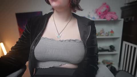 Snapshot of krystalsyxx chatting on 6, 3, 2025 Krystal Syx online show from 6, 3, 2025