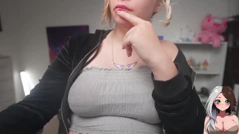 Snapshot of krystalsyxx chatting on 27, 9, 2025 Krystal Syx online show from 27, 9, 2025