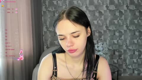 Ksenia online show from 5, 4, 2026