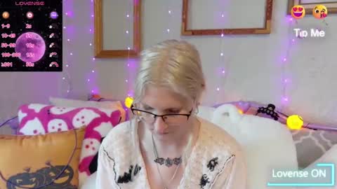 Samantha online show from 25, 9, 2025