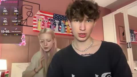 Bella and Alexandra online show from 12, 7, 2026