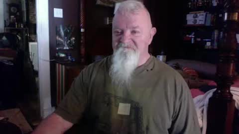 Snapshot of kyhgihntight chatting on 27, 4, 2026 Nick Nude Celt KYHighNTight online show from 27, 4, 2026